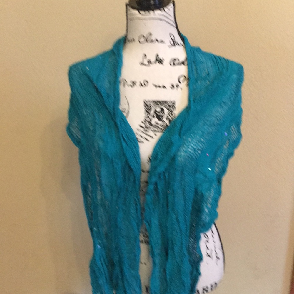 Scarf/ wrap - Picture 2 of 4